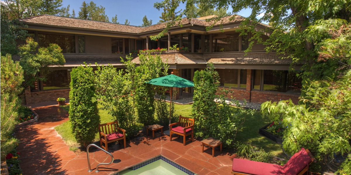 Where to Stay in Aspen Snowmass During Summer