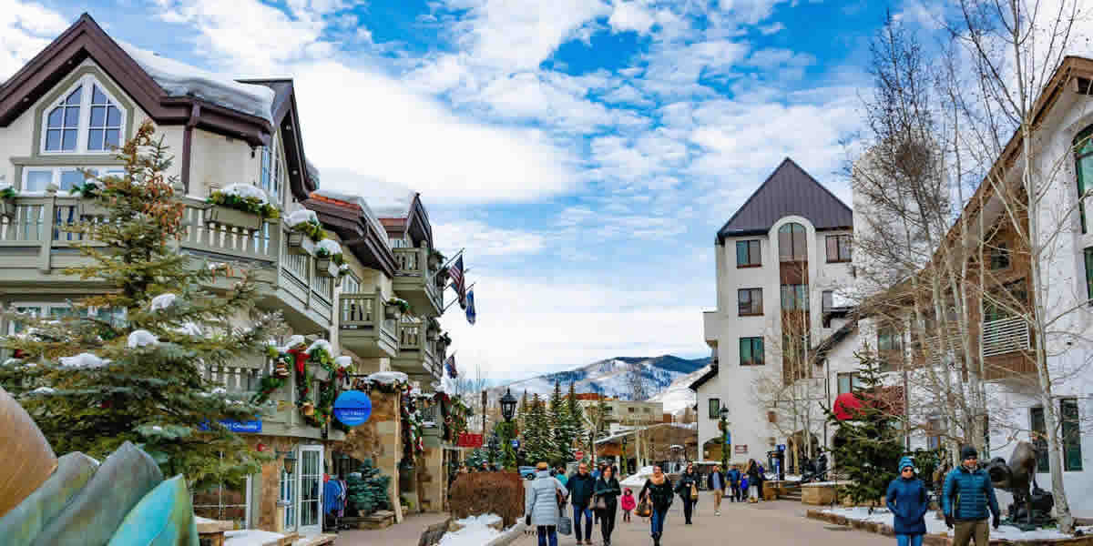 The Ultimate Romantic Winter Guide to Vail: Unforgettable Experiences for Couples